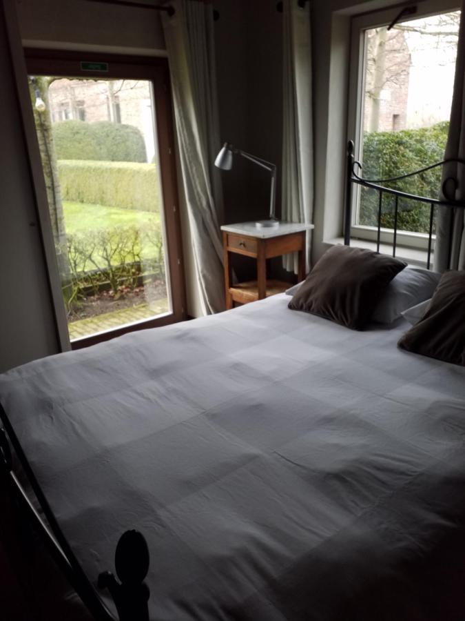 B&B De Hulst 이즈젬 외부 사진
